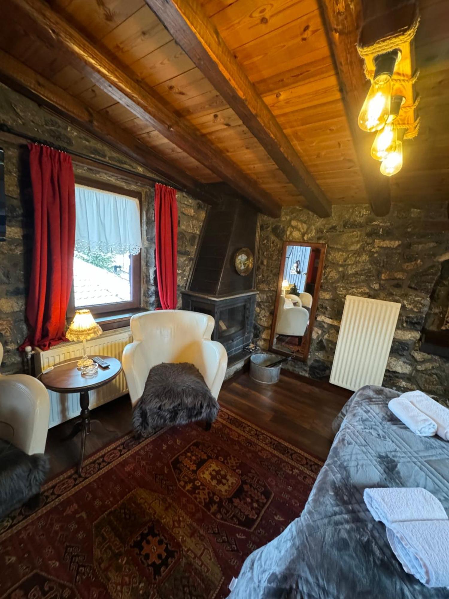 פלאיוס אגיוס אתנאסיוס Chalet Asteras Tou Vorra מראה חיצוני תמונה