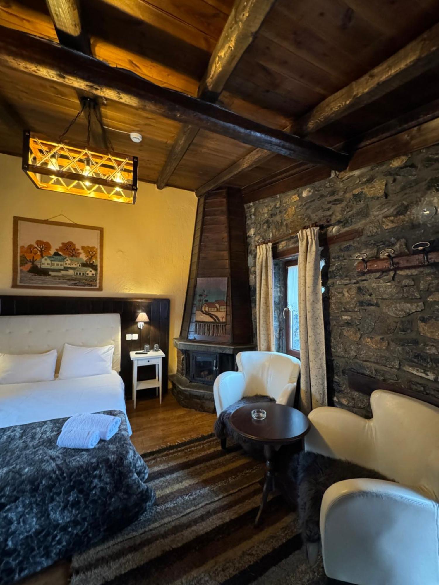 פלאיוס אגיוס אתנאסיוס Chalet Asteras Tou Vorra מראה חיצוני תמונה