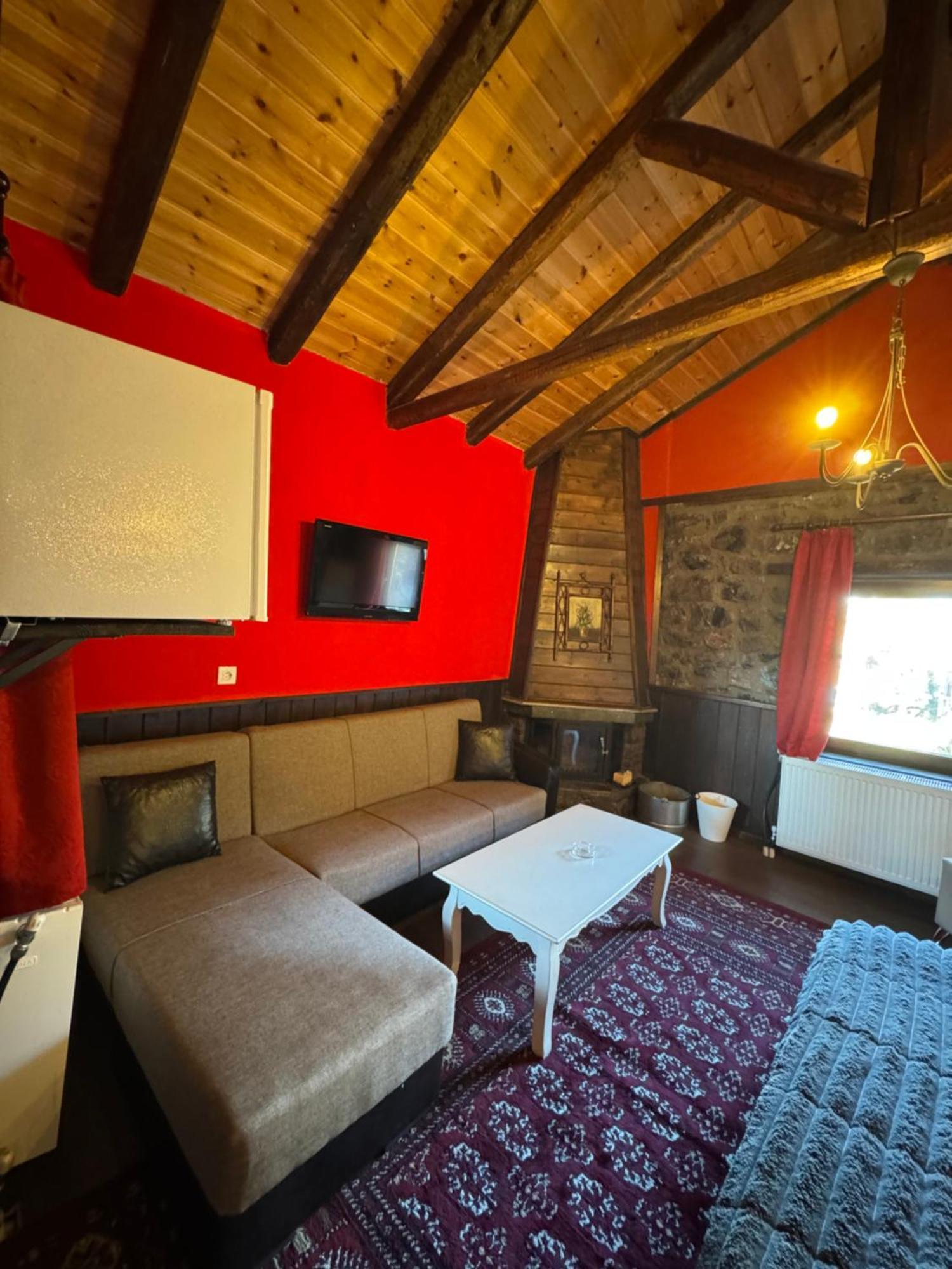 פלאיוס אגיוס אתנאסיוס Chalet Asteras Tou Vorra מראה חיצוני תמונה