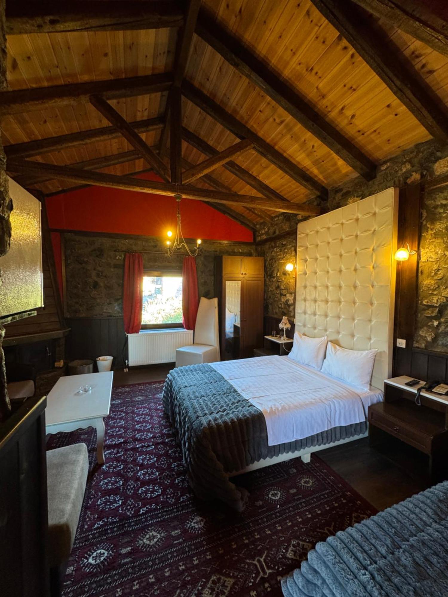 פלאיוס אגיוס אתנאסיוס Chalet Asteras Tou Vorra מראה חיצוני תמונה