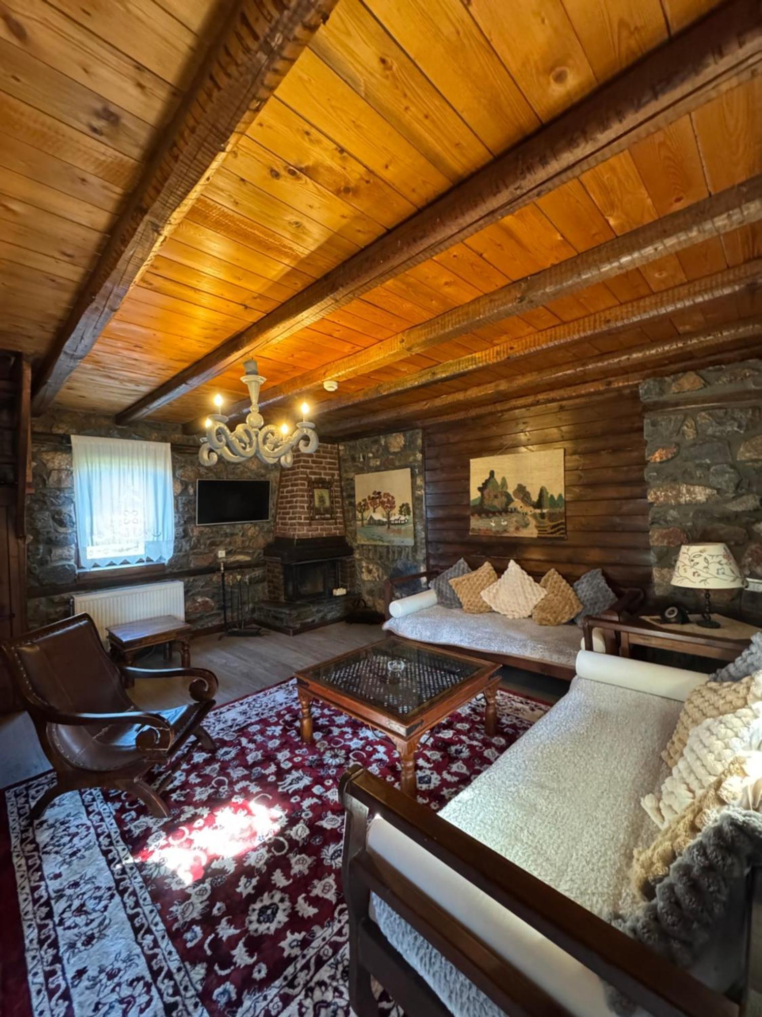 פלאיוס אגיוס אתנאסיוס Chalet Asteras Tou Vorra מראה חיצוני תמונה