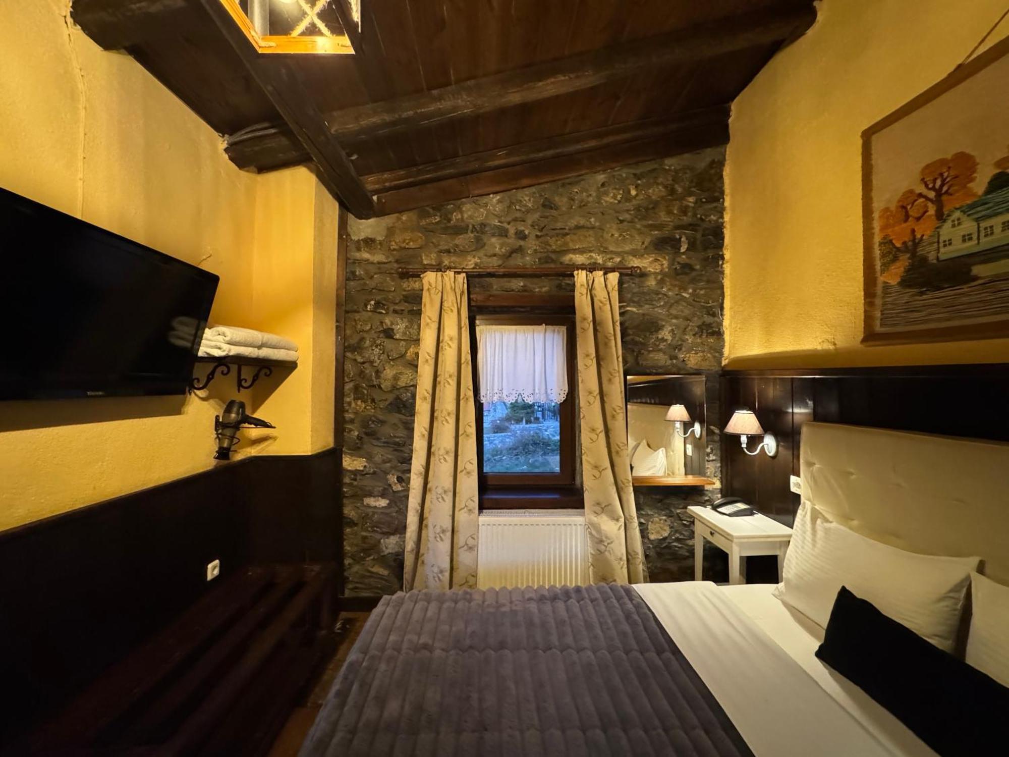 פלאיוס אגיוס אתנאסיוס Chalet Asteras Tou Vorra מראה חיצוני תמונה